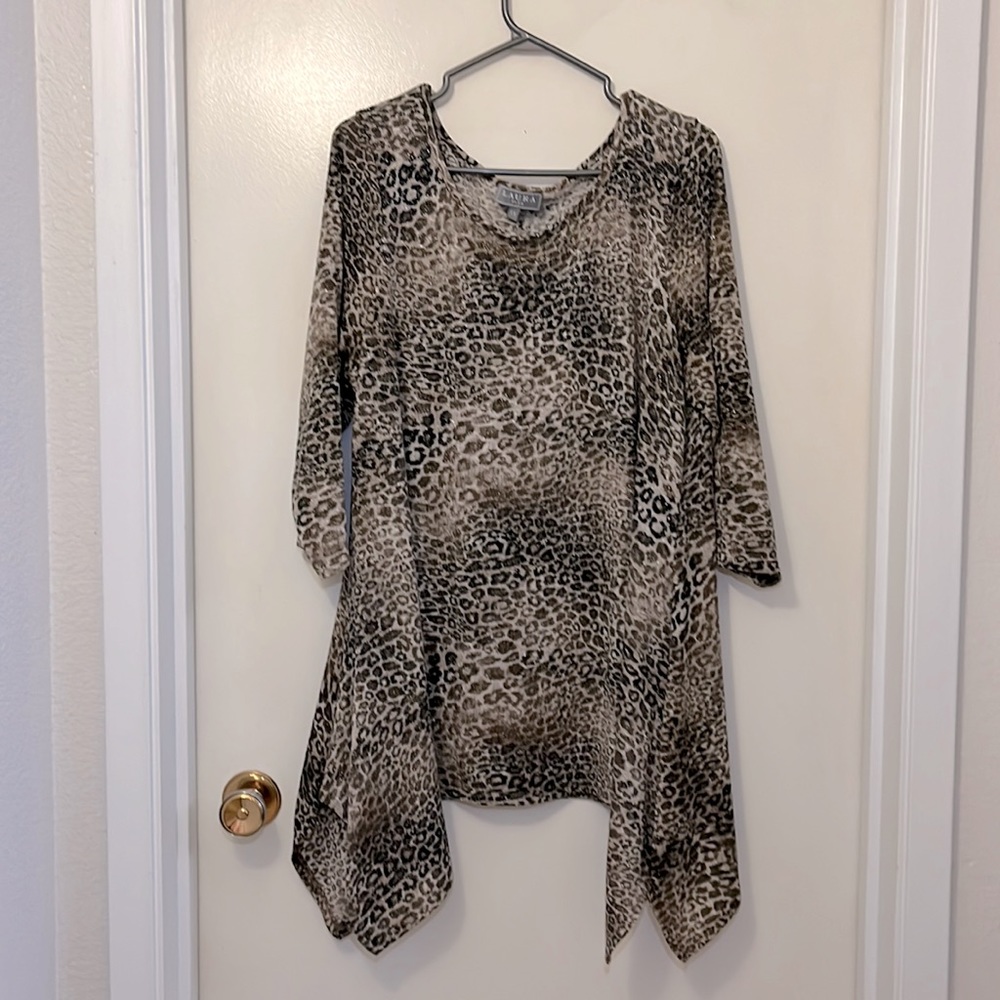 Laura metallic animal print tunic with sharkbite hem 1X